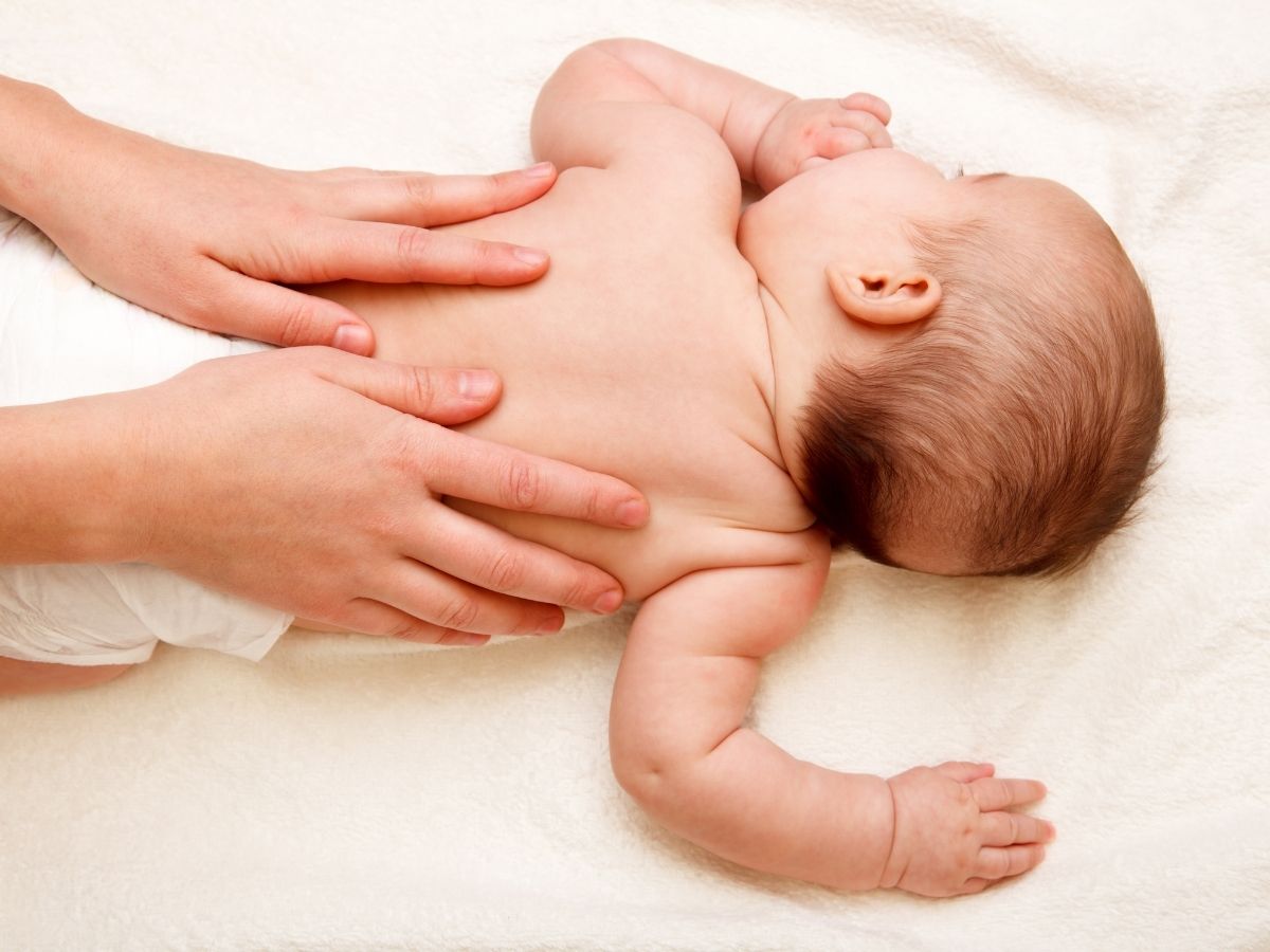How to Give Baby a Relaxing and Healthy Massage